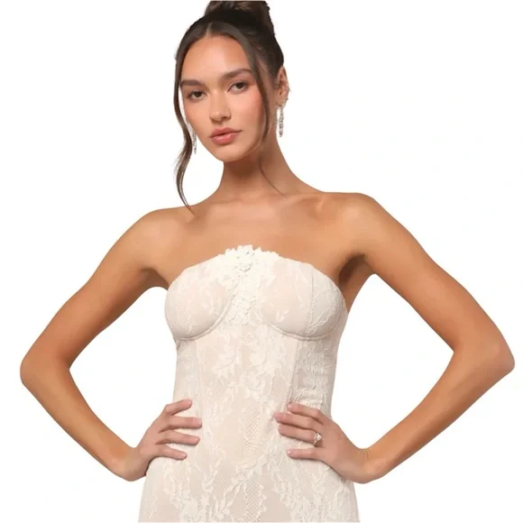 NWT Lulus Valeria White Lace Strapless Bustier Maxi Dress